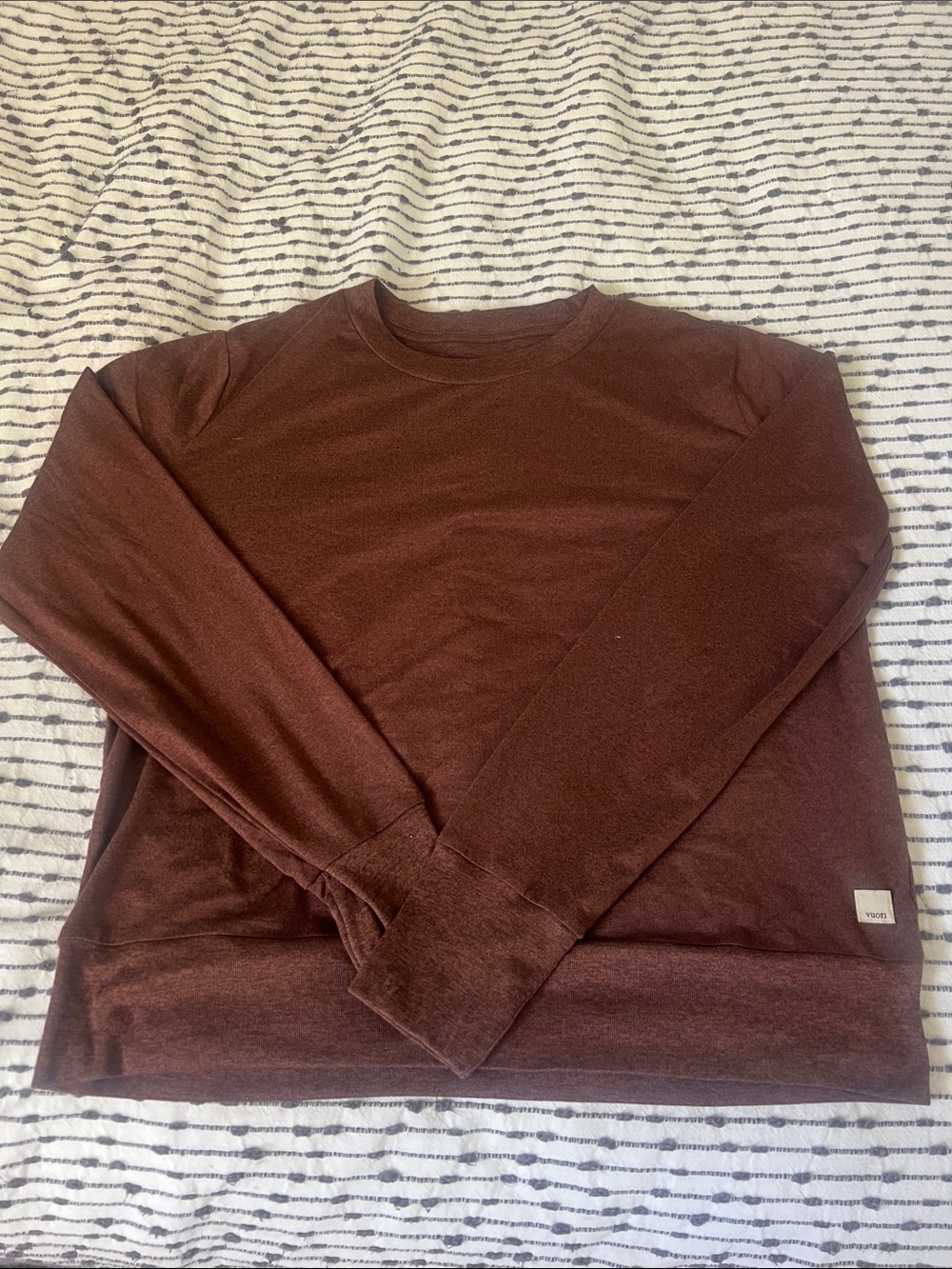 Vuori long sleeve shirt